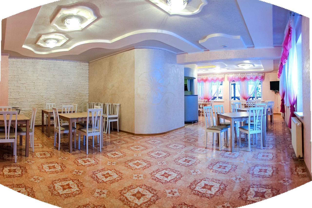 Hotel Podolyanka à Slavsko Extérieur photo